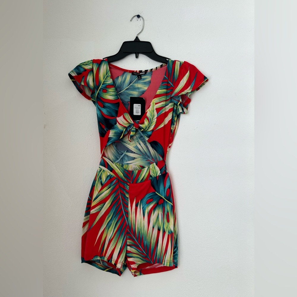 Fashion Nova Romper Size Small